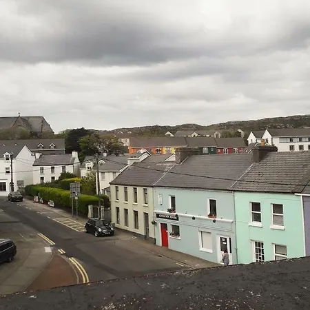 Vaughans Pub/accommodation *